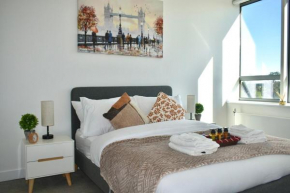 Fully Furnished 2 Bed 2 Bath City Centre Luxury Apartment - Free Parking but reservation needed - Pets Allowed